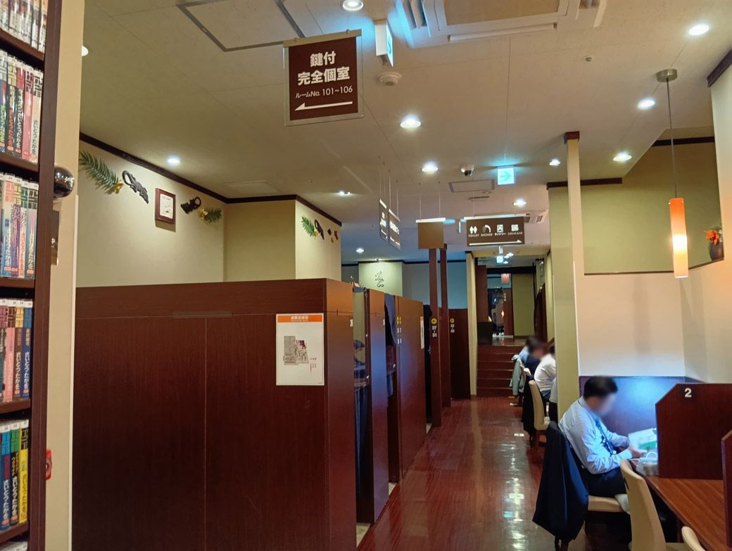 オープン席、ブース席、鍵付完全個室など、利用者は多種多様な座席から選ぶことができる（筆者撮影）