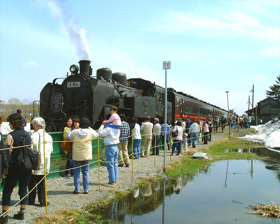 留萌本線の「SLすずらん号」。運転時は多くの人でにぎわっていた（撮影：南正時）