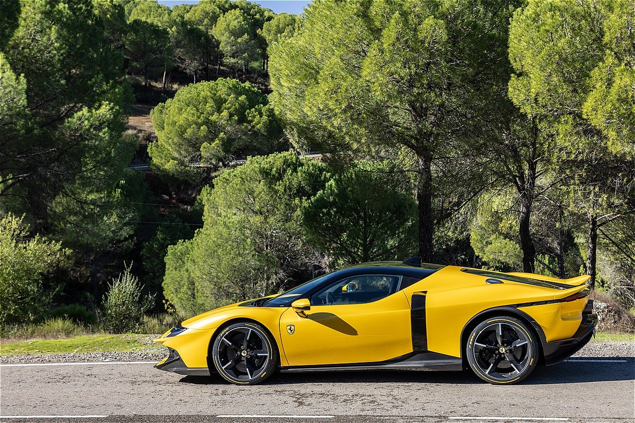 フェラーリの新型車「849テスタロッサ」（写真：Ferrari Japan）