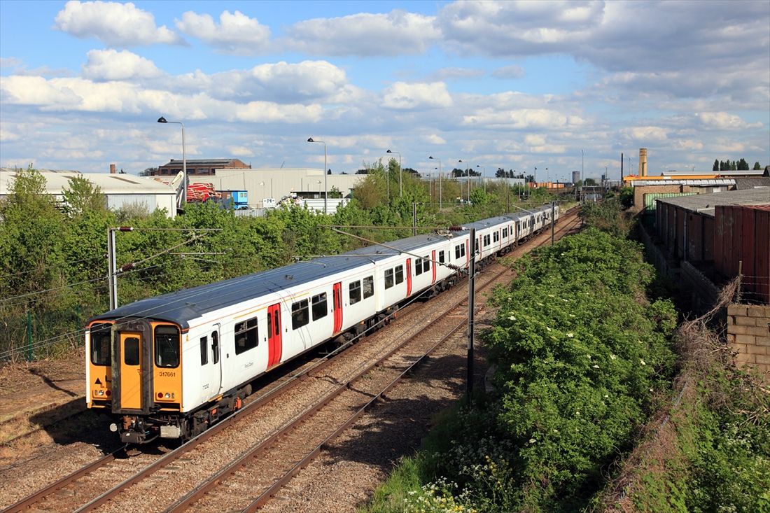 2022年に引退したグレーター・アングリアの電車、クラス317（写真：Greater Anglia）