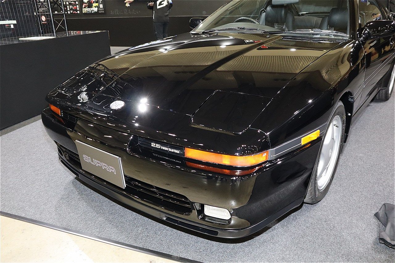 トヨタのA70型「スープラ」（筆者撮影）