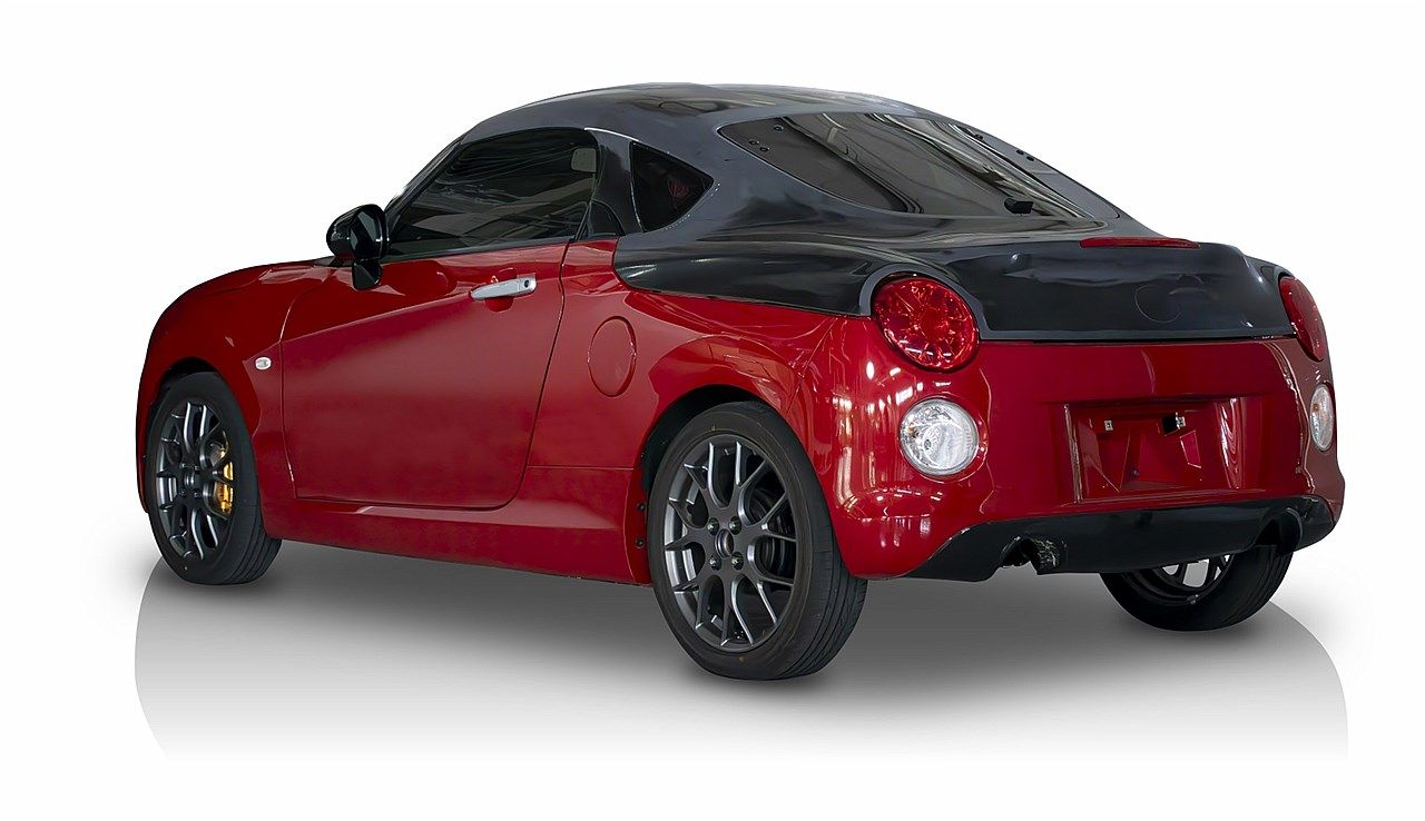 ジャパンモビリティショー2025で公開されたダイハツ「K-OPENランニングプロト」（写真：ダイハツ工業）