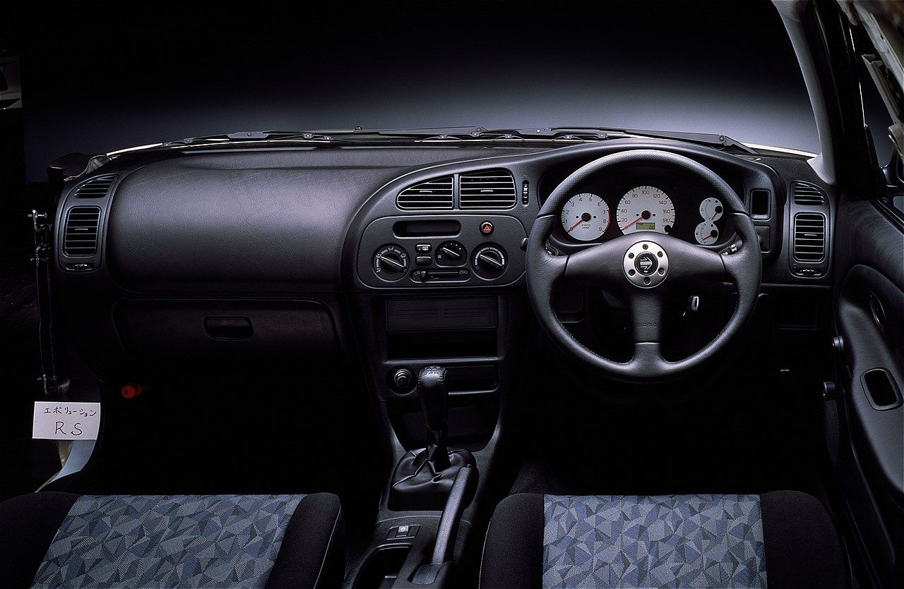 三菱「ランサーエボリューションⅣ」（写真：三菱自動車）