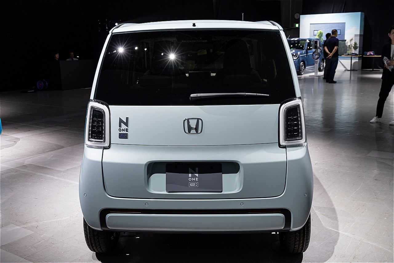 ホンダの新型軽自動車EV「N-ONE e:」（写真：三木 宏章）
