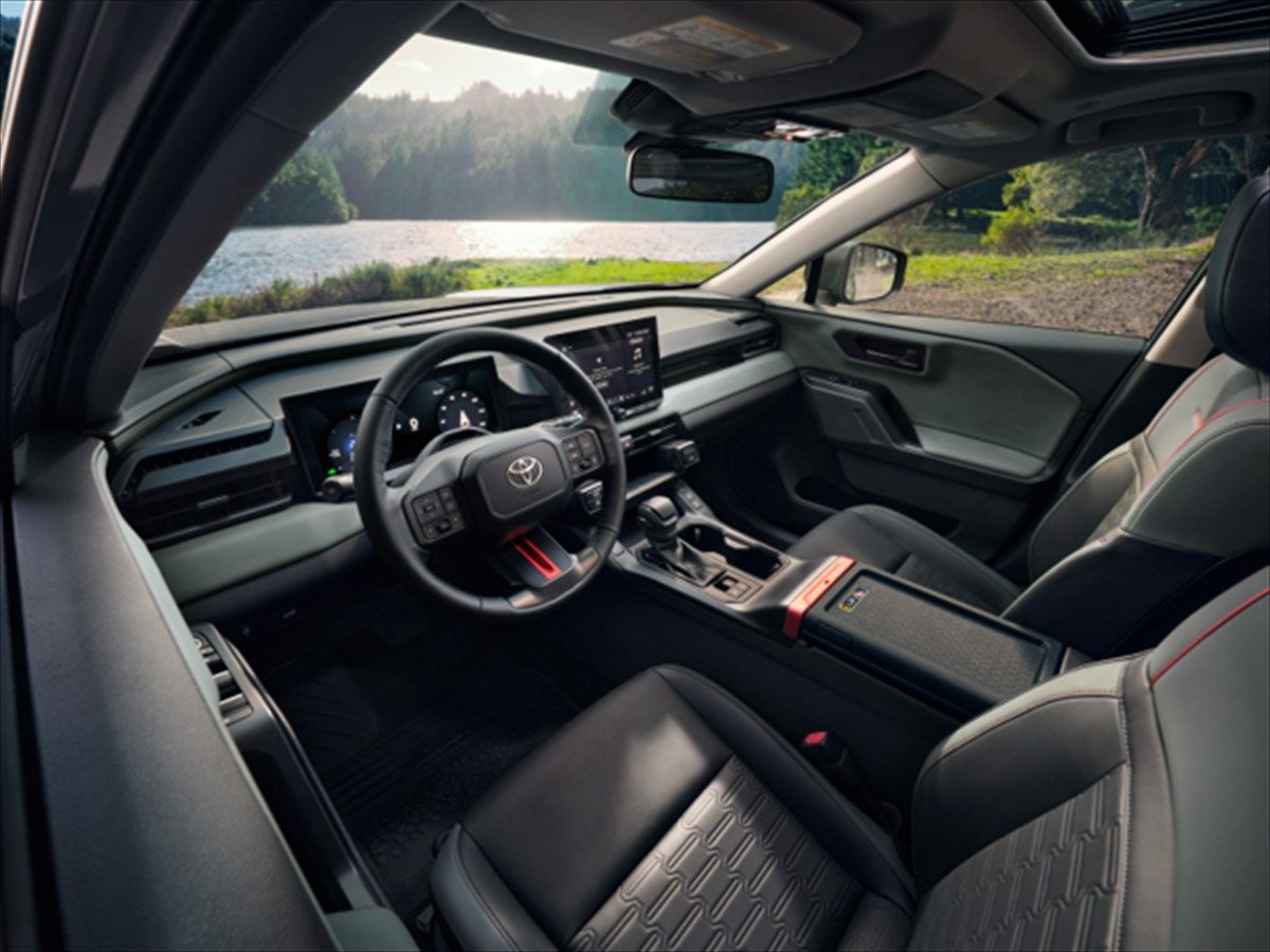 トヨタ RAV4（写真：トヨタ自動車）