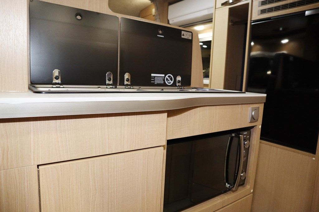 トヨタ「カムロード」をベースにした先代モデルの「コルド リーブス」（写真：筆者撮影）