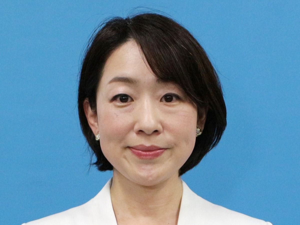 平山佐知子