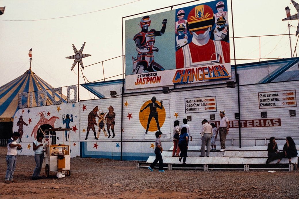 1990年にサンパウロ市内で行われ子どもたちを魅了したジャスピオンとチェンジマンのヒーローショー（写真：筆者複写）