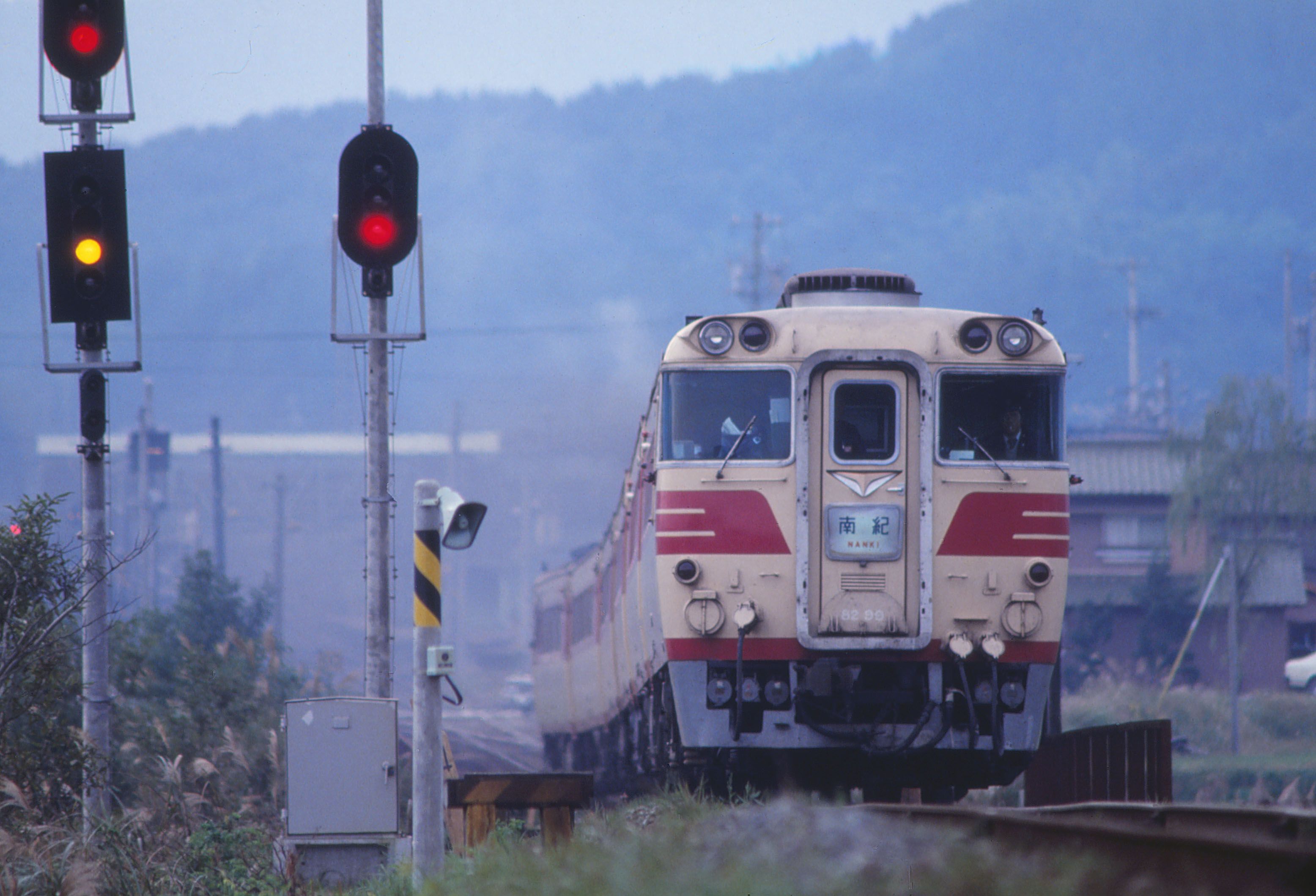 特急「南紀」は最後までキハ82系が使われた列車だった（撮影：南正時）