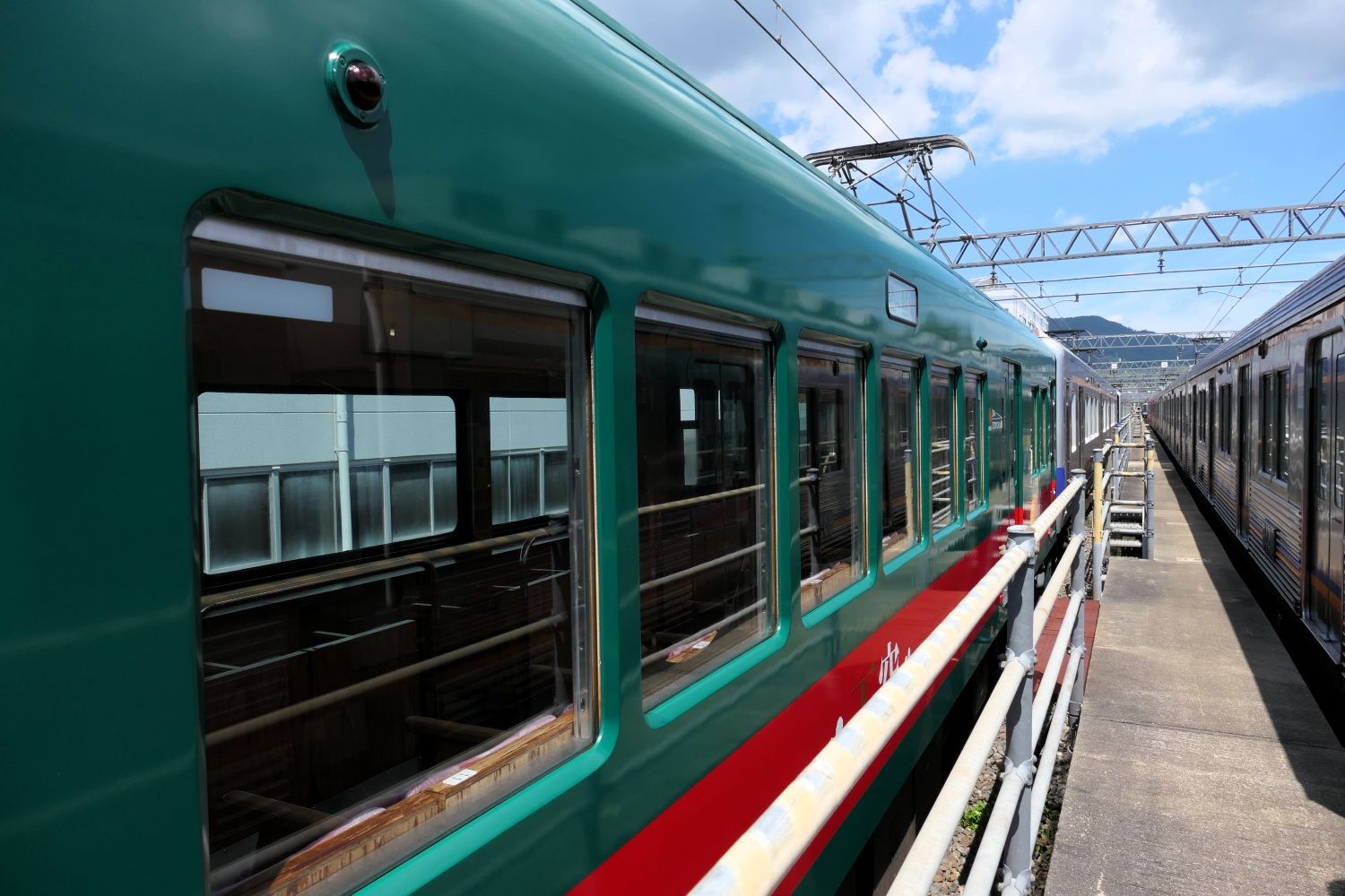 南海電鉄　観光列車「天空」 外観