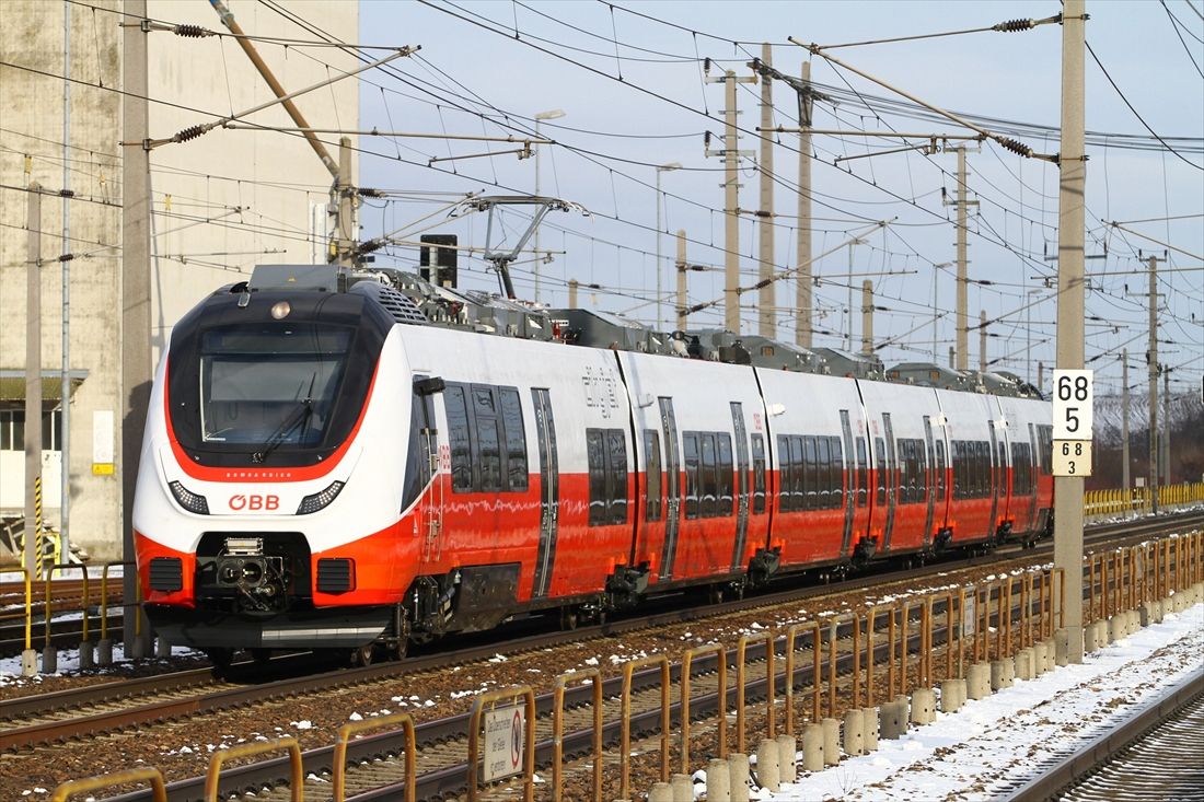 旧ボンバルディアの「タレント3」。スペインのCAFへ売却されたが、オーストリア鉄道からは注文をキャンセルされた（撮影：橋爪智之）