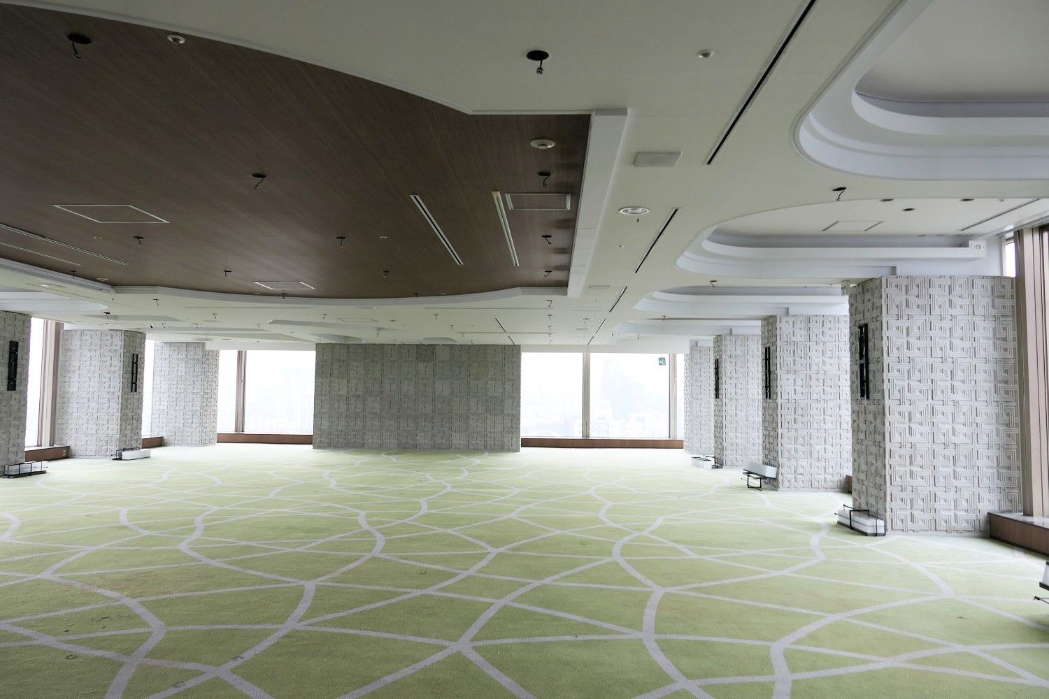 シナガワグース閉館後のホテルの宴会場＝2021年10月（記者撮影）