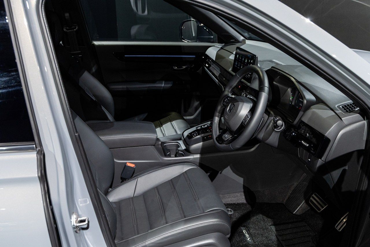 ホンダ新型「CR-V e:HEV」（写真：三木 宏章）