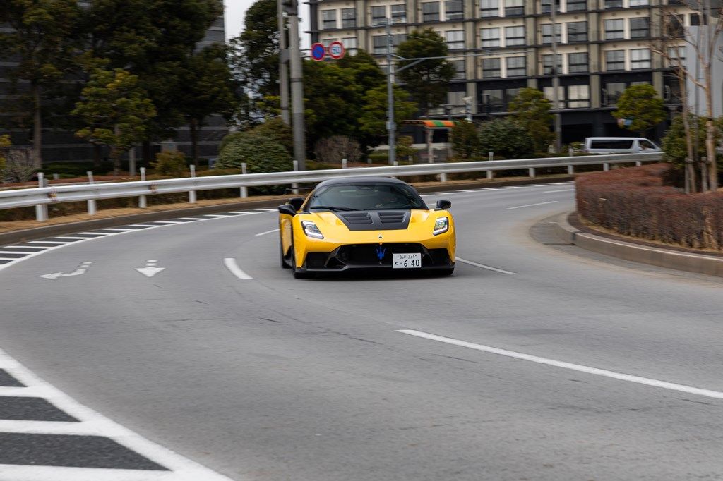 マセラティの最新モデル「GT2ストラダーレ」（写真：三木 宏章）