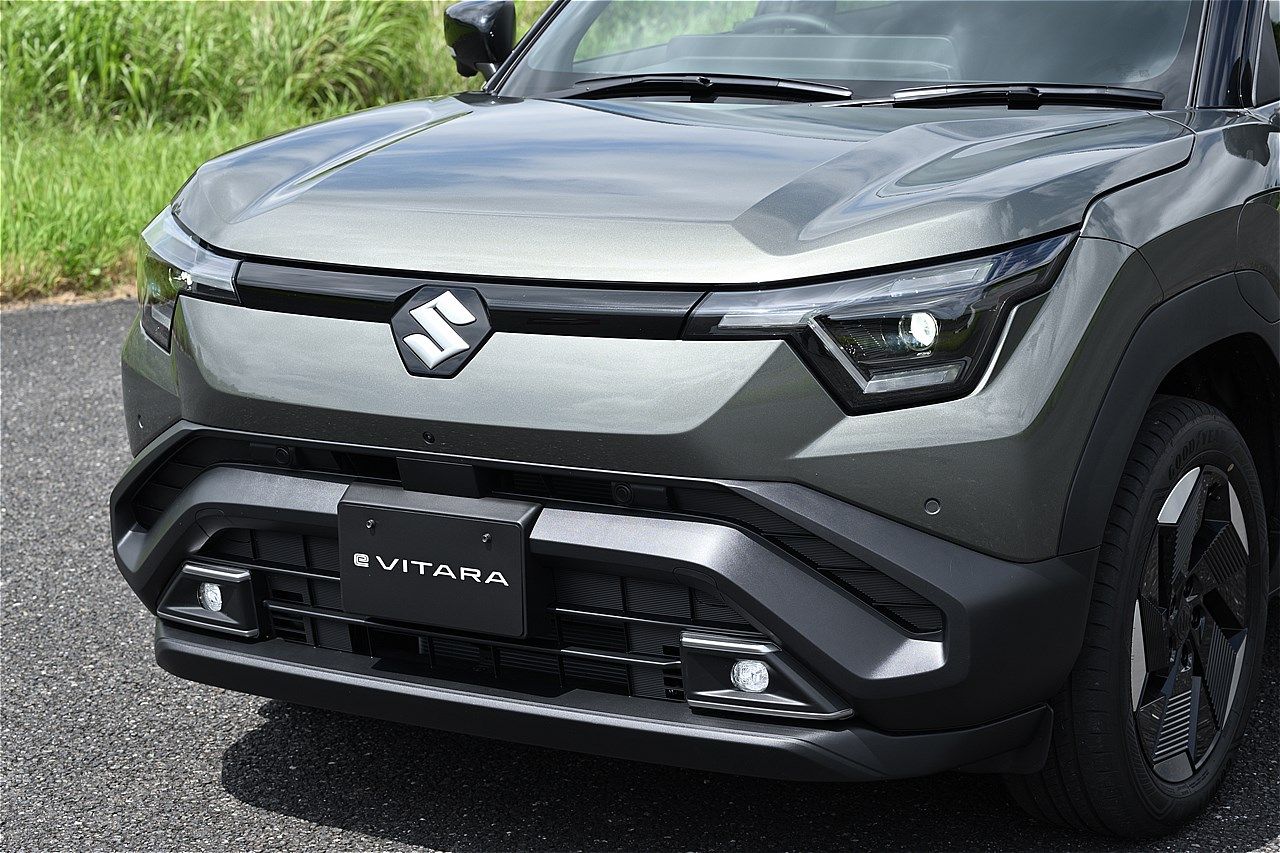 スズキの新型「eビターラ プロトタイプ」（写真：スズキ）