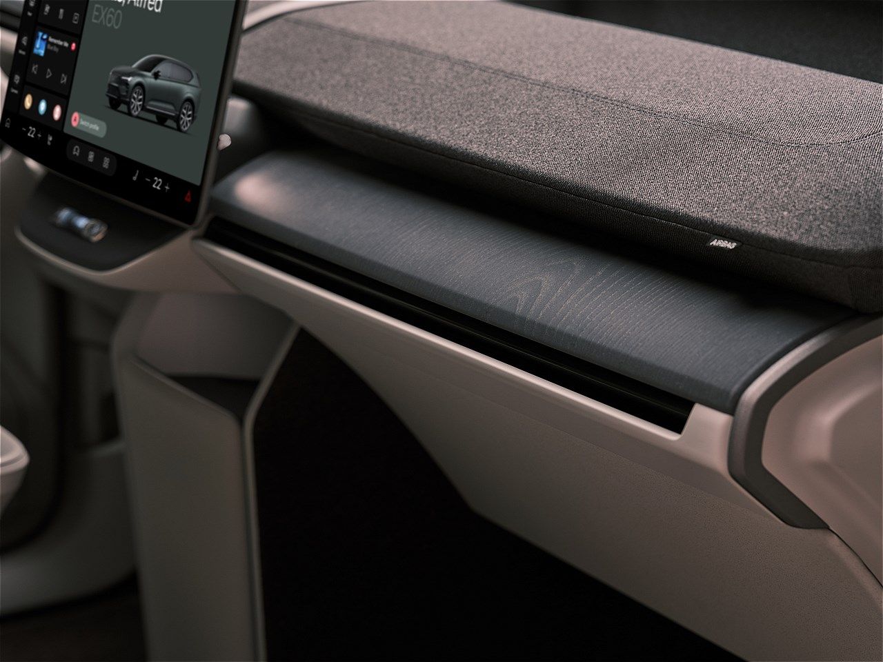 スウェーデン本社で2026年1月21日（現地時間）、世界初公開されたボルボの新型電動ミッドサイズSUV「EX60」（写真：ボルボ・カー・ジャパン）