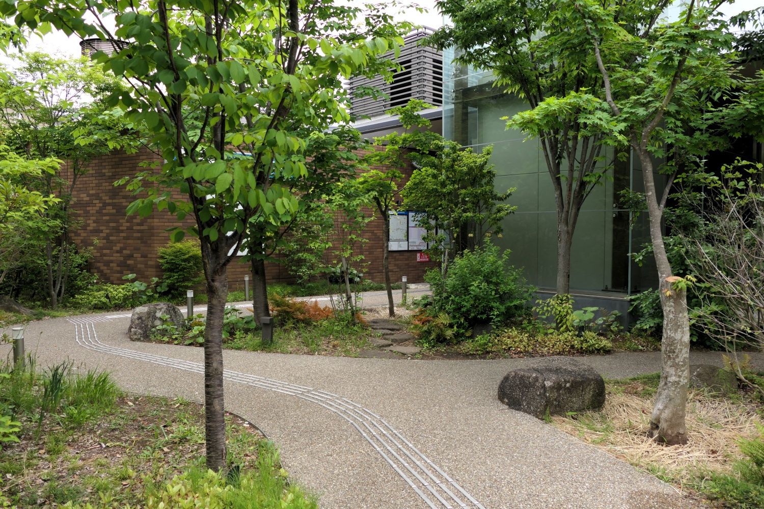 世田谷代田駅　東口
