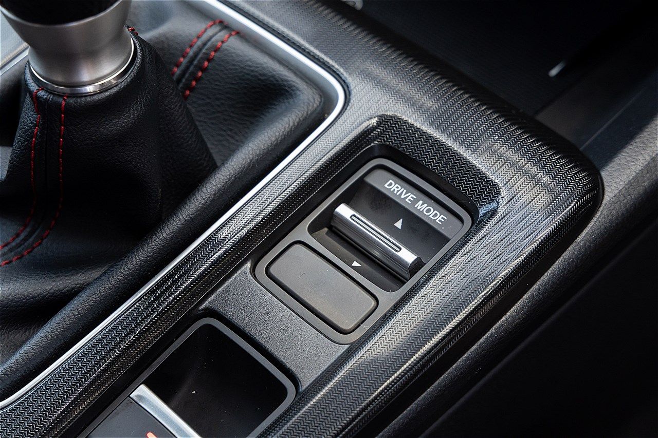 日本仕様のホンダ「シビックRS」（写真：筆者撮影）