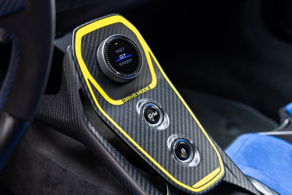 マセラティの最新モデル「GT2ストラダーレ」（写真：三木 宏章）