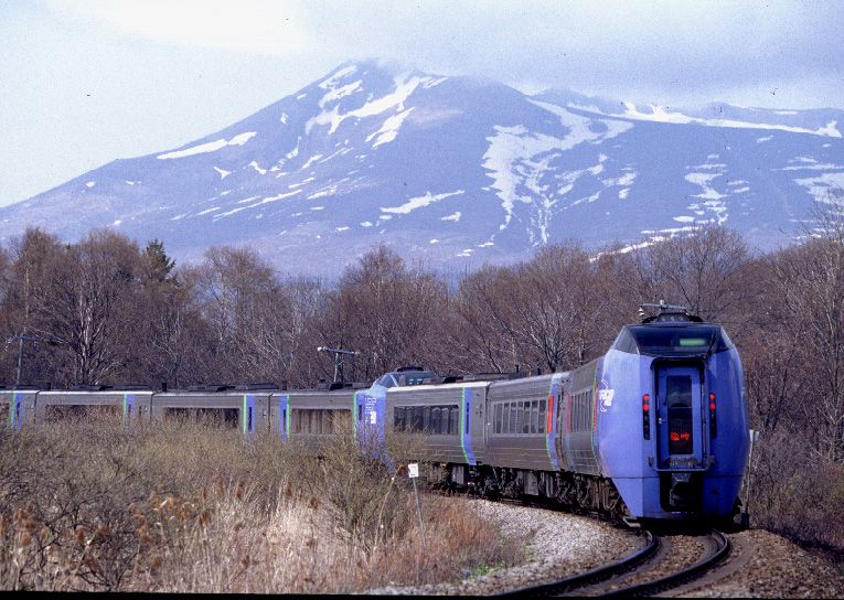 JR発足後の高速化の顔だったキハ281系・キハ283系振り子式気動車特急（撮影：南正時）
