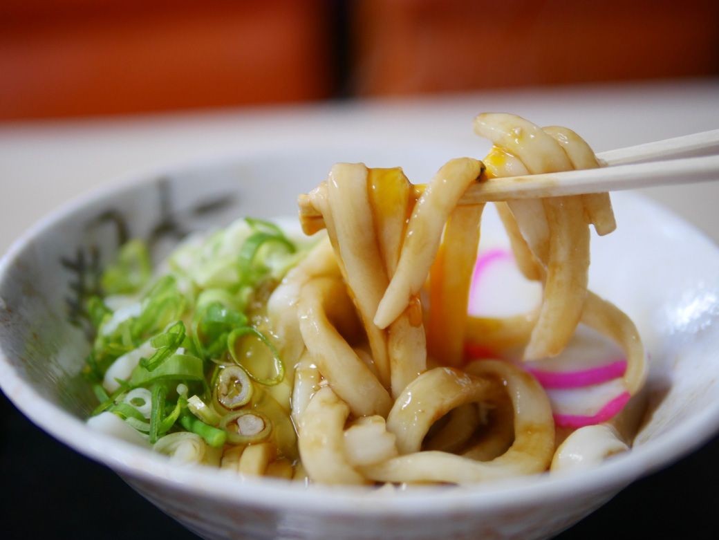 伊勢うどん。三重県伊勢市「若草堂」にて