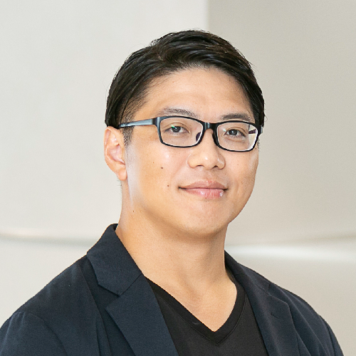 西尾 公伸 氏