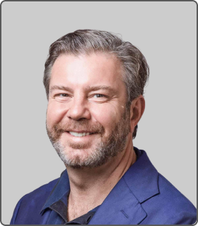 ダニエル・ディネス氏